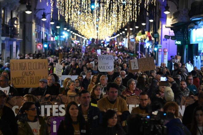 La dimissió de Mazón no frena la pressió del carrer