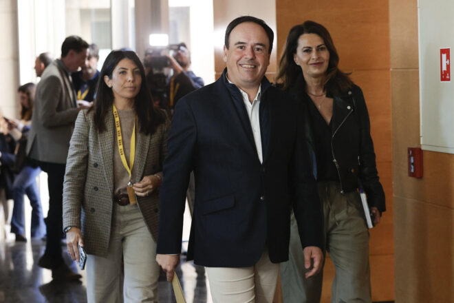 Pérez Llorca ja ha presentat la candidatura a la presidència de la Generalitat