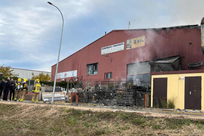 Tres ferits greus en una explosió en una planta de reciclatge a Caldes de Montbui