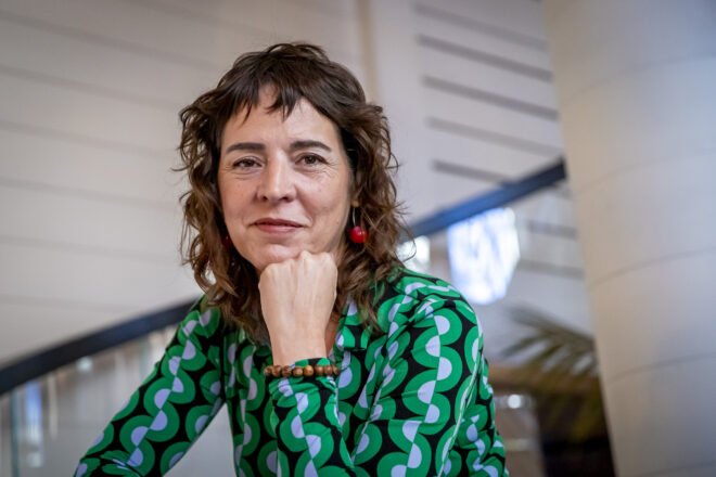 Núria Cadenes: “El camí cap a l’individualisme ens fa tristos”