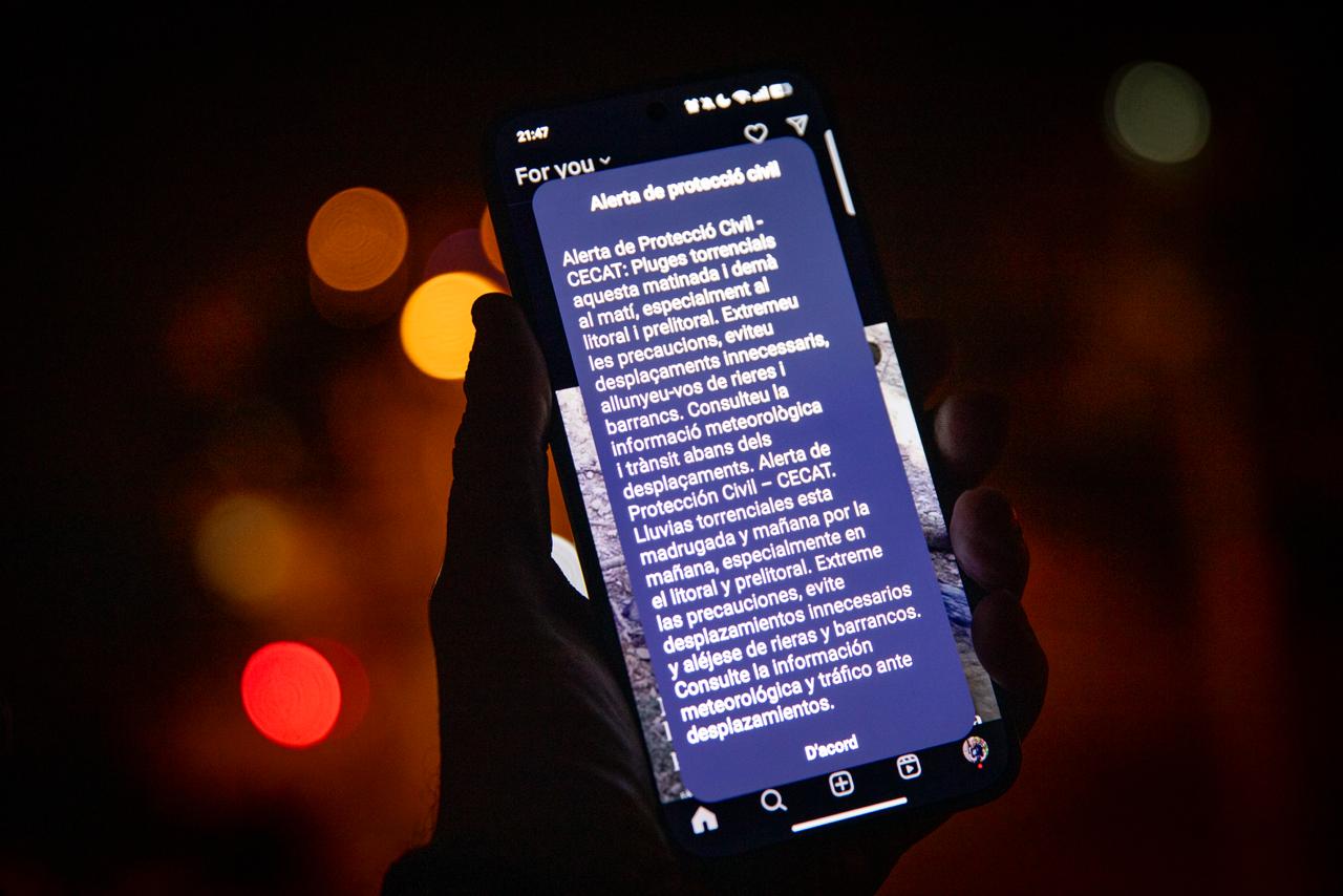 Alertes d'emergència al mòbil: el risc de perdre la confiança si se’n fa un ús excessiu