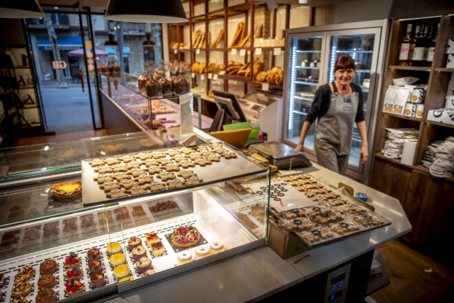 Fer pa com sempre i pastisseria com ara: la virtut del Forn Gil