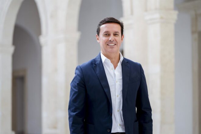 Detingut el president de la Diputació d’Almeria per una trama de comissions durant la pandèmia