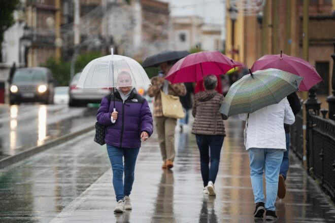 L’alerta roja al litoral de València s’activarà a les 12.00: avís de possibles pluges intenses i inundacions