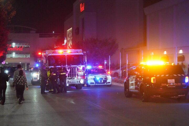 Els serveis d'emergències al lloc dels fets.