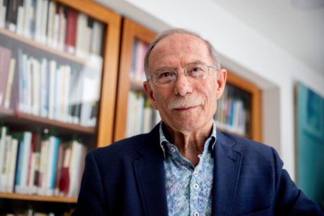 Antoni Vidal Ferrando, retrat del poeta amb ira de llangardaix