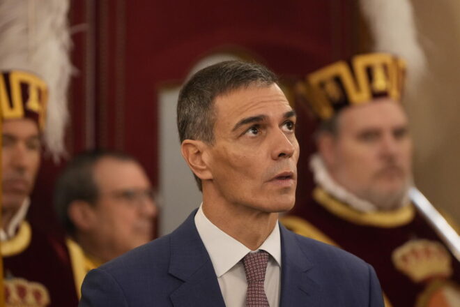 El CIS manté el PSOE al capdavant, amb nou punts d’avantatge respecte del PP, malgrat el cas Salazar