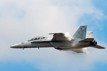 Detall d'un avió F/A-18F Super Hornet de l'exèrcit nord-americà (fotografia: clyde/Flickr).