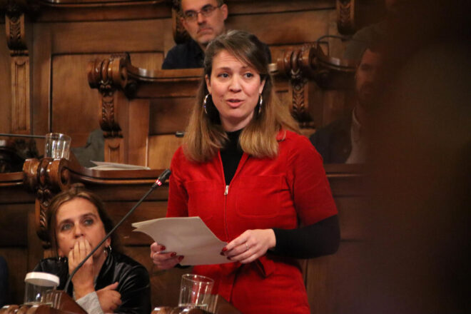 Janet Sanz s’acomiada després de catorze anys com a regidora de Barcelona: “L’anomalia és no voler deixar la política”