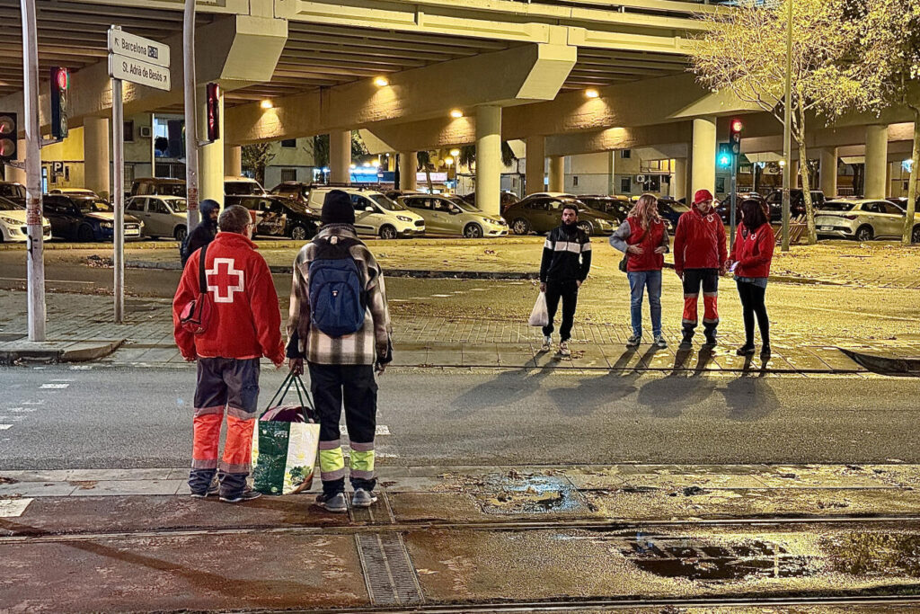Badalona Acull reclama a Drets Socials que no abandoni l’acampada del B9: “Això no s’ha acabat”