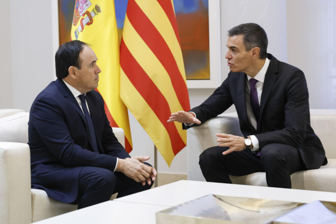 Pérez Llorca surt de la Moncloa amb la promesa de Sánchez de crear la comissió mixta sobre la gota freda