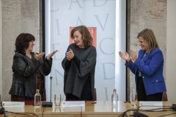 Signatura del conveni entre l'AVL i el congrés espanyol