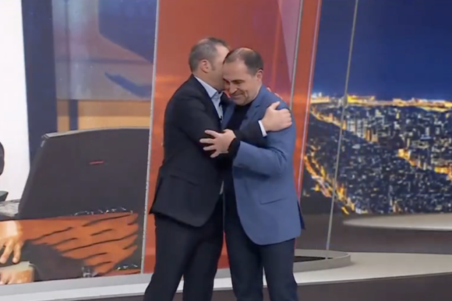 [VÍDEO] L’emotiu comiat d’Enric López Vilalta al ‘Telenotícies’ després de quaranta anys a TV3