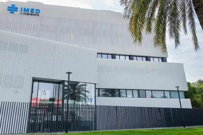 Un jutge envia a la presó un cirurgià plàstic per haver agredit sexualment una pacient mentre estava anestesiada