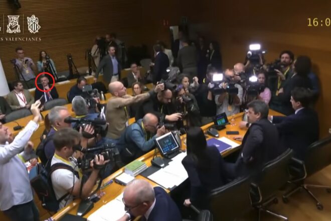 L’últim servei galdós del nou conseller de Presidència com a guardaespatlles de Mazón