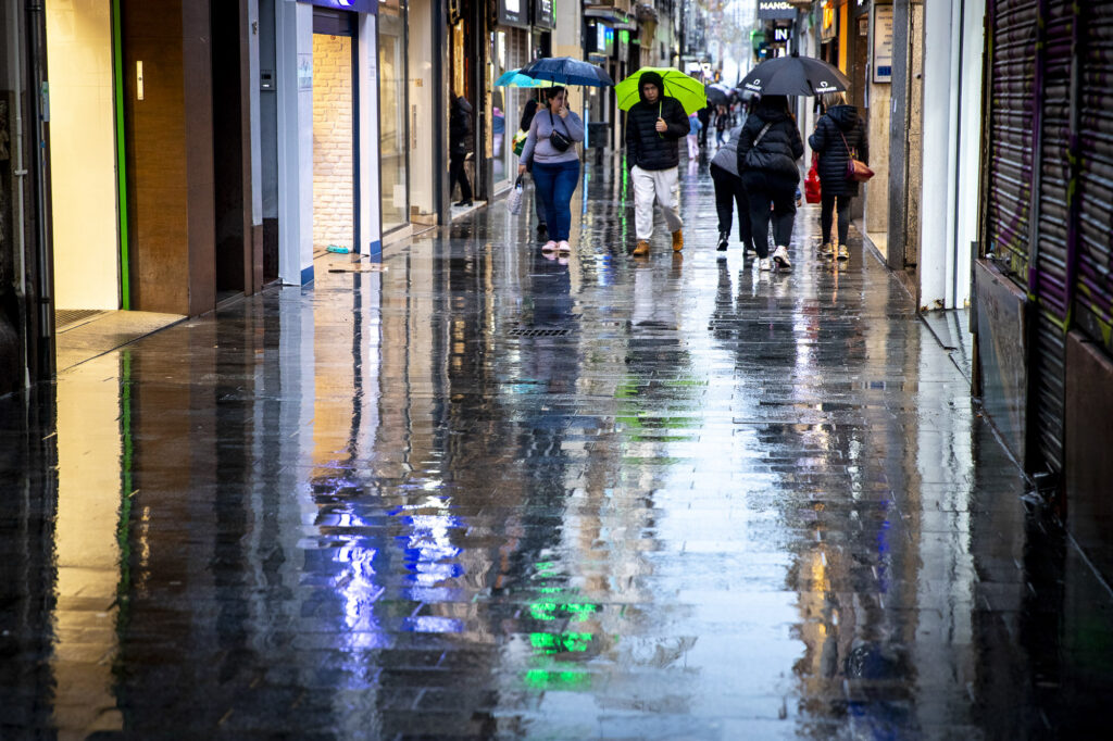 Pluja forta en alguns indrets, neu i temporal marítim intens per Nadal i Sant Esteve
