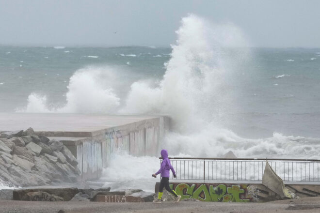 Alerta per inundacions, neu, allaus i onades per Sant Esteve