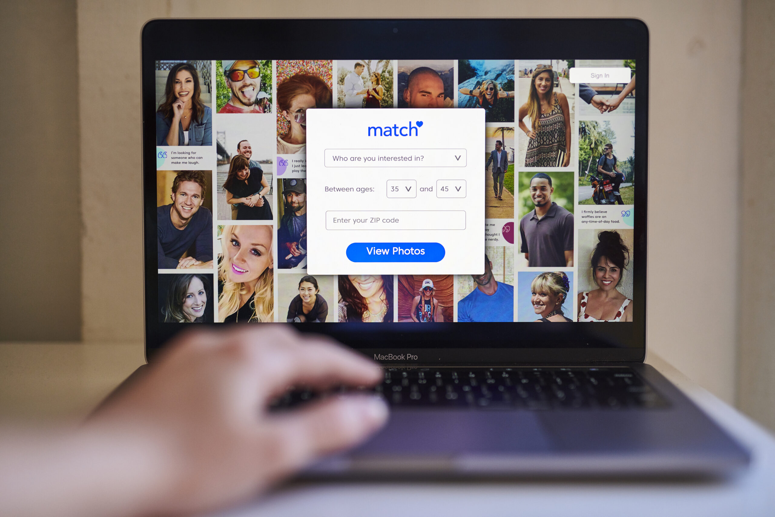 Com les aplicacions de cites han esdevingut un lloc més per a trobar feina