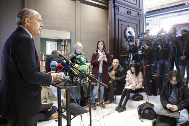 Camps intensifica la pressió interna i es reivindica com l’únic candidat capaç de guanyar el 2027