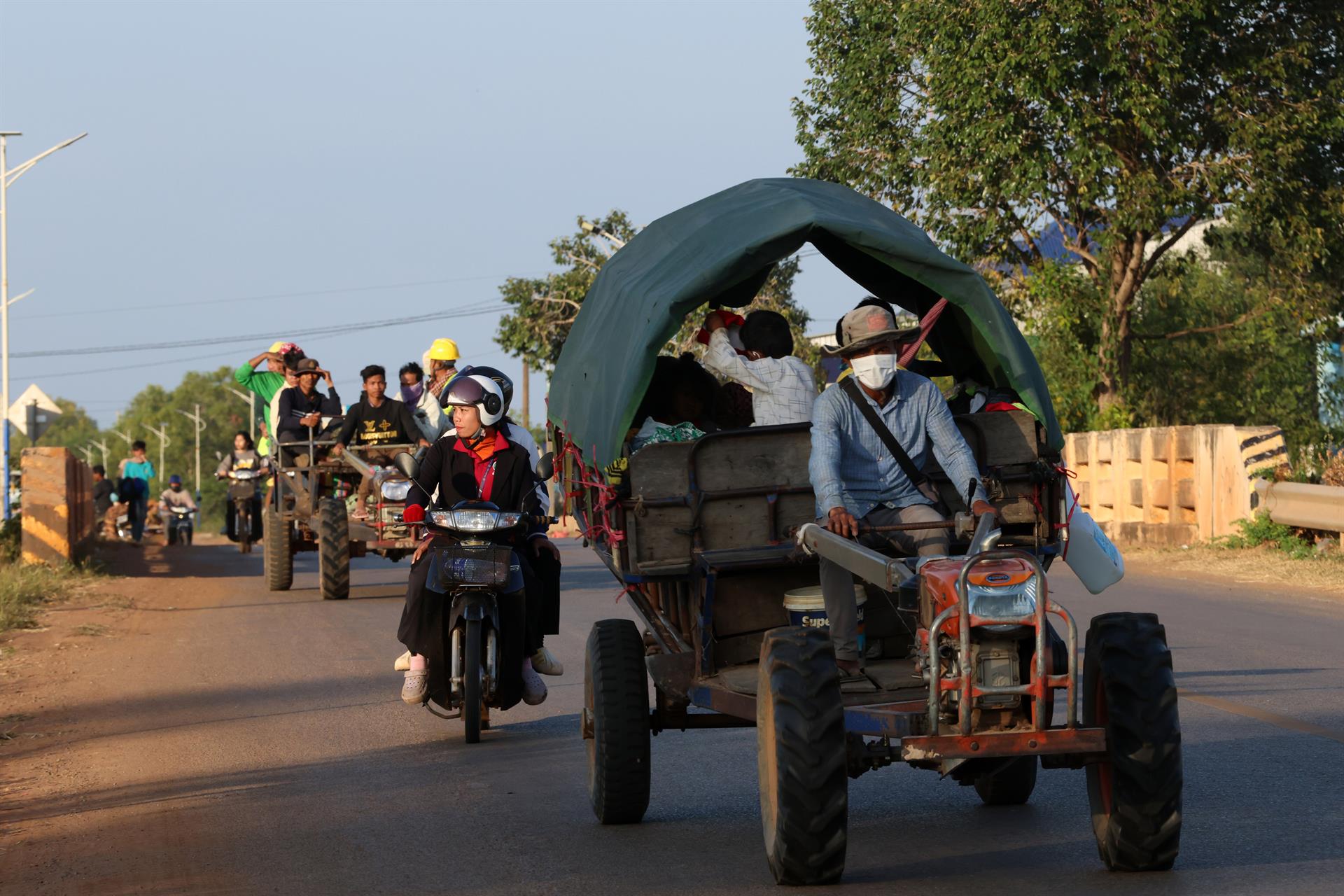 Civils cambotjans fugen dels enfrontaments transfronterers amb Tailàndia.