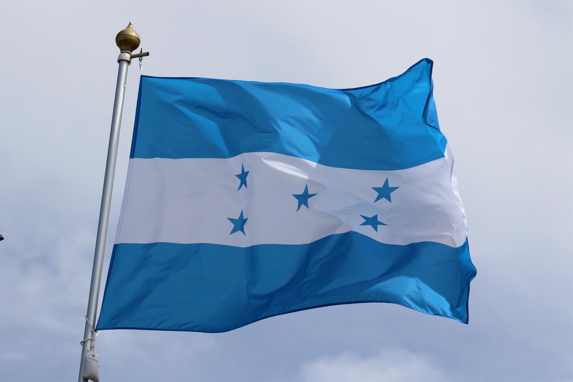 El govern d’Hondures denuncia la ingerència dels Estats Units en les darreres eleccions presidencials