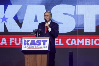 José Antonio Kast en un acte de campanya