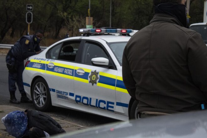 Almenys nou morts i deu ferits en un atac armat prop de Johannesburg