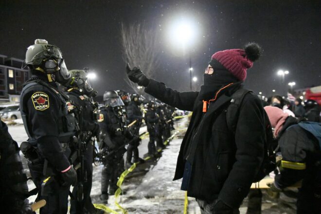 Suspenen els dos agents federals dels EUA implicats en la mort d’Alex Pretti a Minneapolis