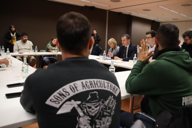 [EN DIRECTE] Els pagesos demanen al conseller Ordeig que els acompanyi a Madrid a refusar l’acord amb Mercosur