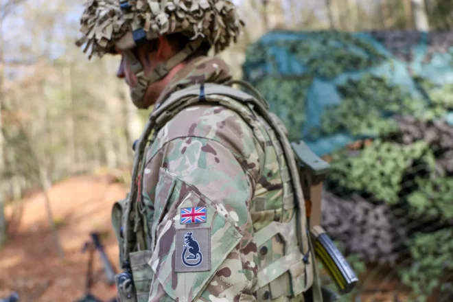 Després d’anys de placidesa geopolítica, Europa lluita contra corrent per trobar soldats