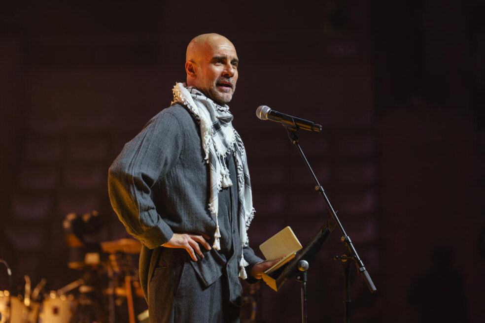 Barcelona se solidaritza amb Palestina amb un concert multitudinari al Palau Sant Jordi