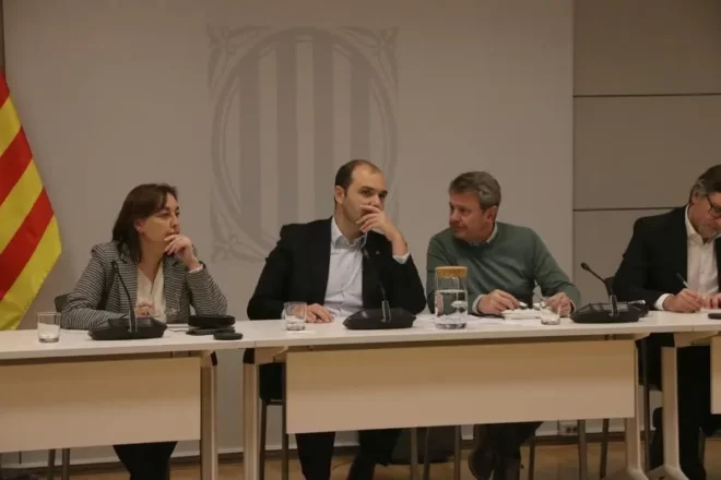 La Generalitat renuncia a gestionar la crisi, incorporant el govern espanyol en les reunions