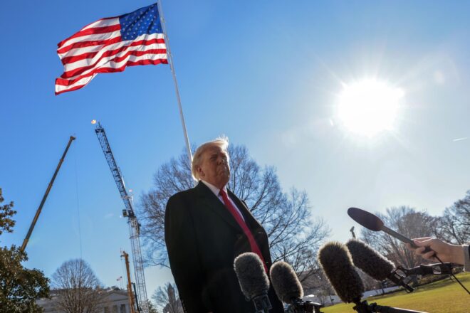 Trump endureix el to contra Grenlàndia i la UE no descarta d’activar l’article de defensa col·lectiva