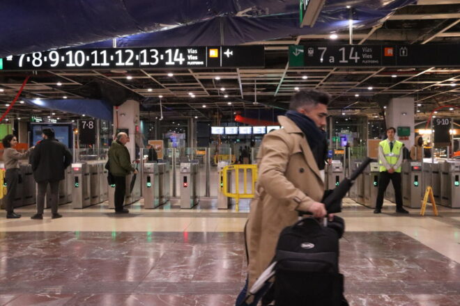 Rodalia es desperta amb un “servei reduït”, retards i cancel·lacions