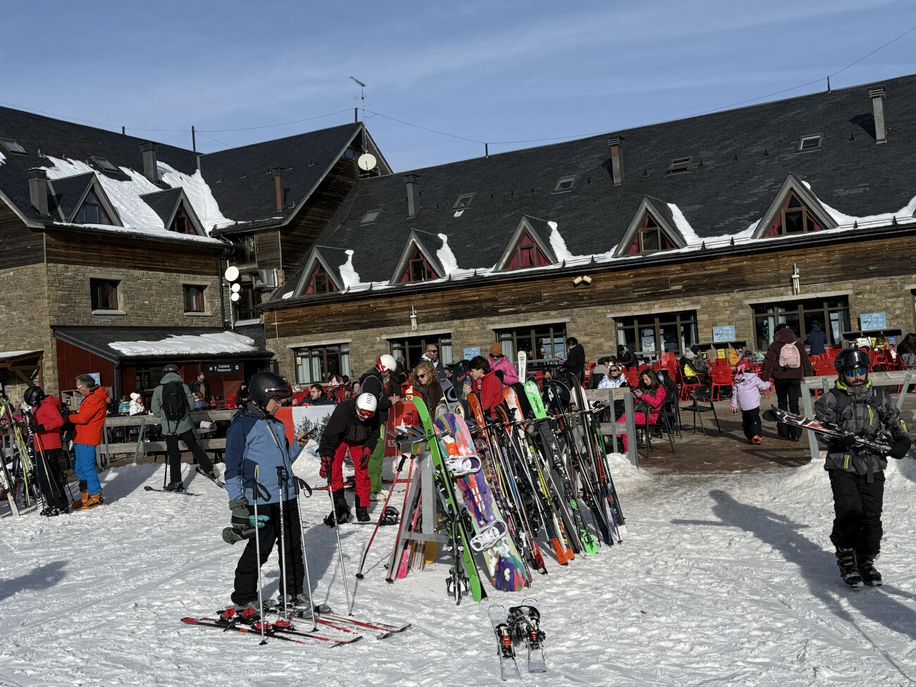 L'hotel de la cota 2.000 de l'estació de Port Ainé. Fotografia: ACN.