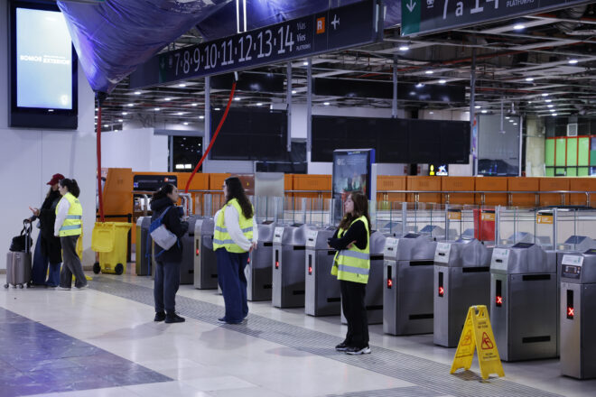 Represa simbòlica de la R2 i incertesa sobre si funcionarà el servei de Rodalia