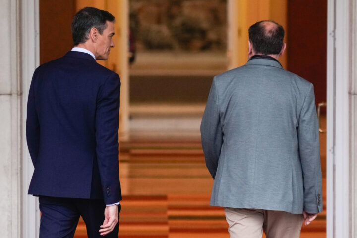 Pedro Sánchez i Oriol Junqueras, reunits la setmana passada a la Moncloa (fotografia: EFE / Borja Sánchez).