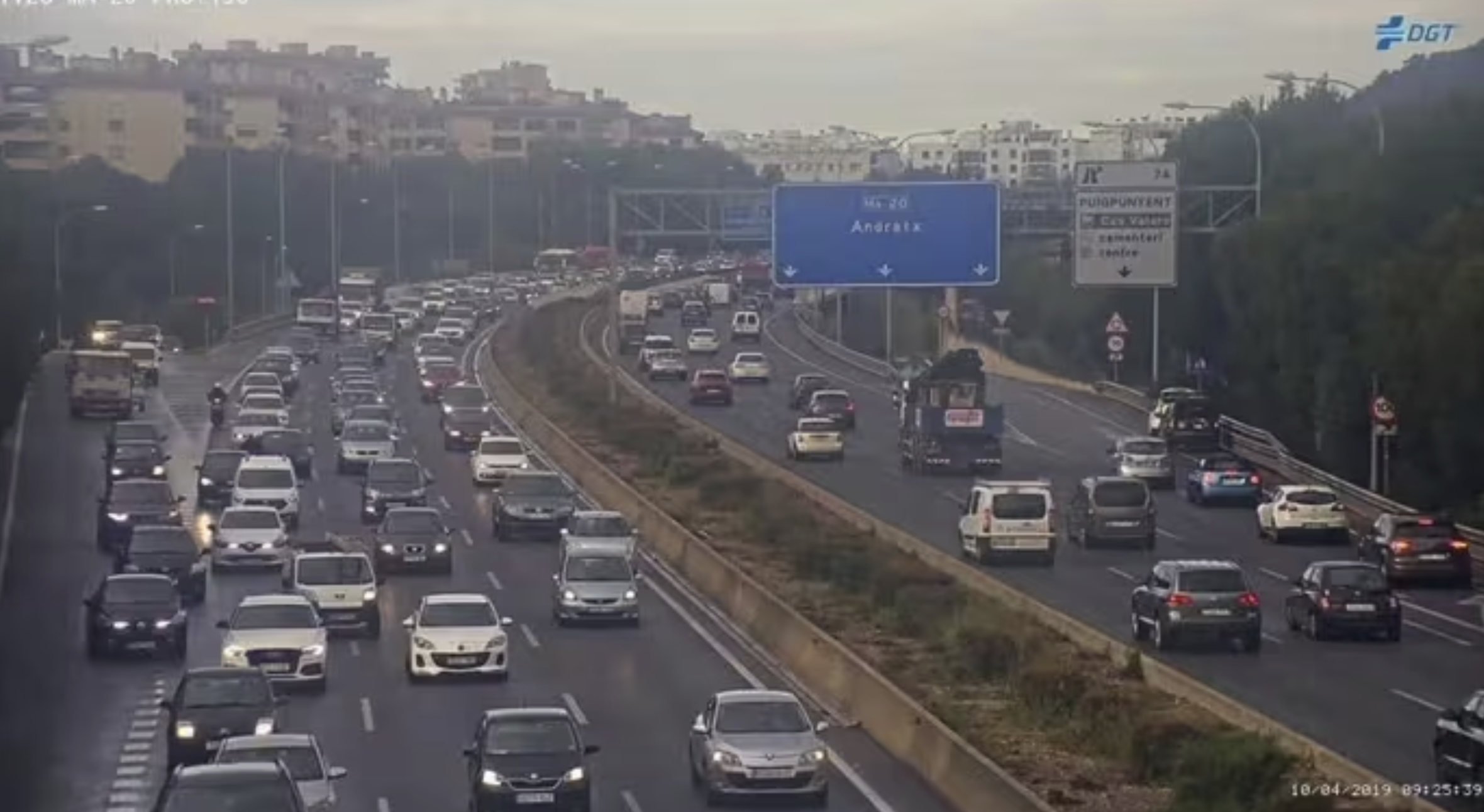 El Consell de Mallorca reconeix que no hi ha cap estudi que confirmi la reducció anunciada del 30% dels embussos