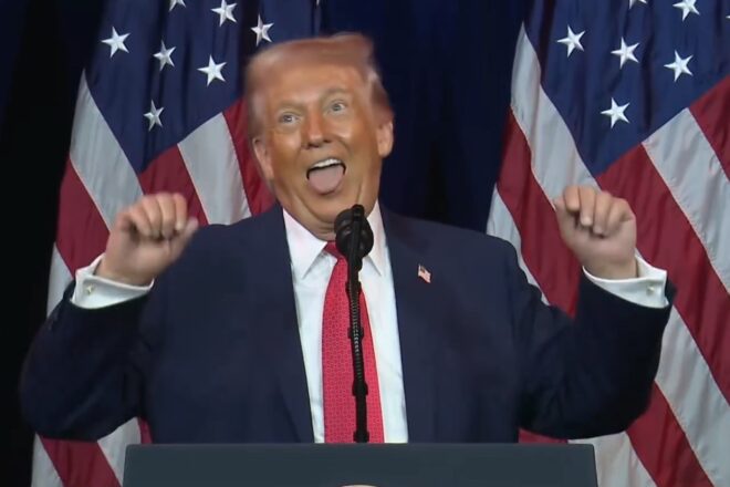 [VÍDEOS] Trump imita Macron i insulta els manifestants contraris al segrest de Maduro