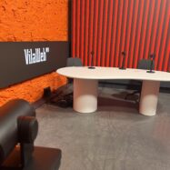 Ja tenim plató! Estrenem VilaWeb Televisió amb una nova programació