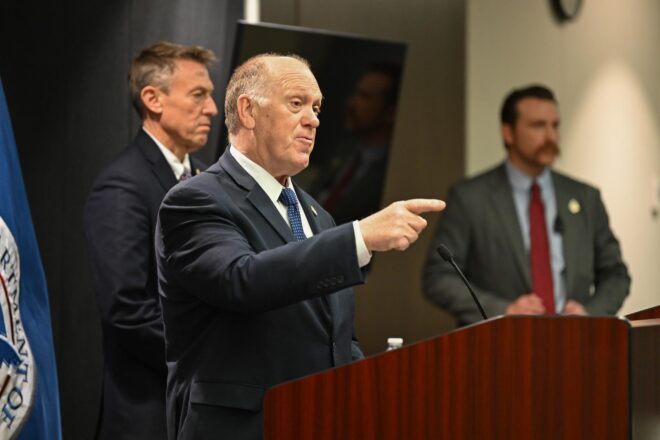 El cap de fronteres de Trump anuncia una reducció del desplegament de l’ICE a Minnesota