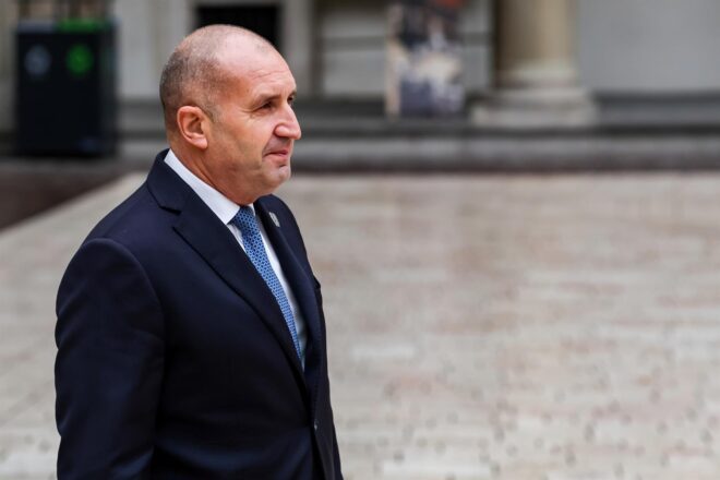 Bulgària convoca eleccions anticipades després del tercer fracàs per formar govern