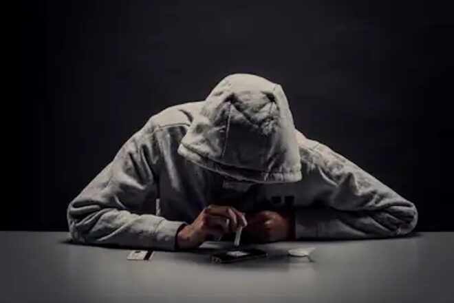 Drogar-se en directe en canvi de diners, el fenomen macabre que ja ha causat morts