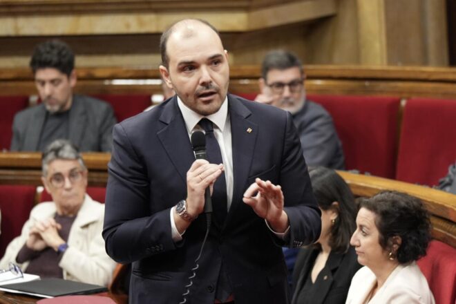 L’oposició insisteix en la dimissió de Paneque malgrat l’enrocament del govern