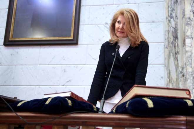 Dolors López pren possessió com a regidora del PSPV a l’ajuntament de València