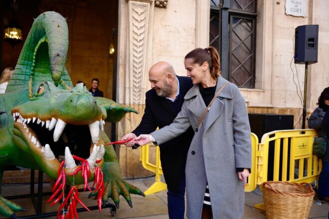Palma inicia les festes de Sant Sebastià amb el repic de campanes i el Drac de na Coca