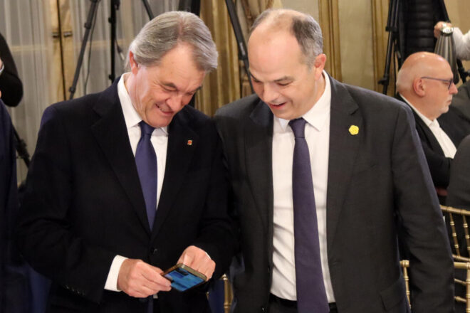 Mas reclama un front de país per obtenir la clau de la caixa renegociant el pacte finançament