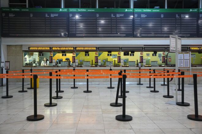 Diumenge sense trens: continua el caos i el desori