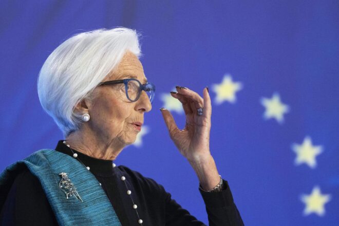 Christine Lagarde cobra 726.000 euros com a presidenta del BCE, molt més que el sou oficial