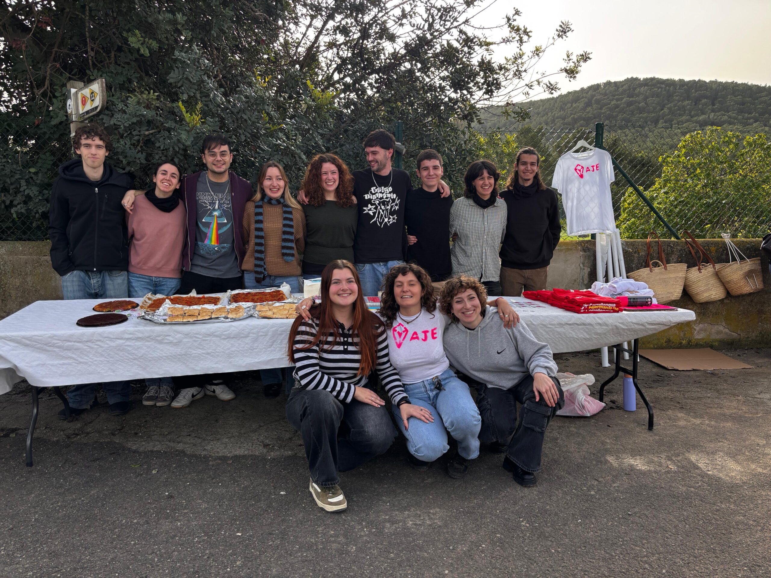 Alguns dels membres de l'Associació de Joves d'Eivissa durant la presentació de l'entitat (fotografia: Associació Joves d'Eivissa).